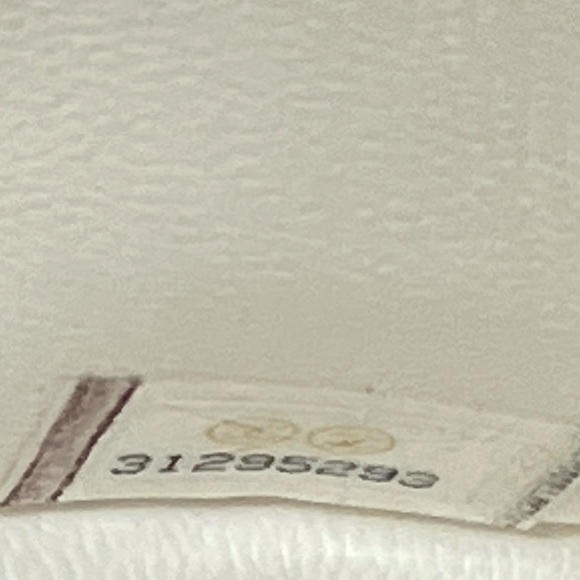 ‼️SOLD‼️CHANEL 21S Ivory Iridescent Caviar Classic - Picture 7 of 11